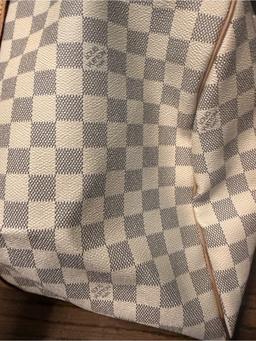 Louis Vuitton Damier Azur
Keepall 50..Authentic - Picture 9 of 12